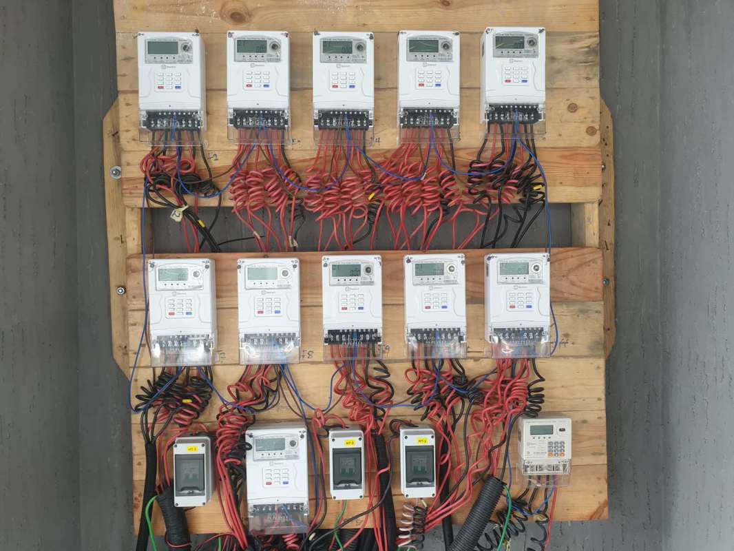 Μετρητής ηλεκτρικής ενέργειας προπληρωμής τύπου πληκτρολογίου τριφασικού STS Token με τηλεχειριστήριο και επαναφόρτιση